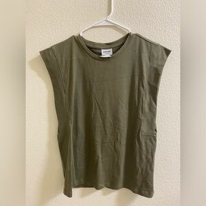 NWT AWARE by Vero Moda Olive Green Sleeveless Crewneck Tank Top‎ Medium